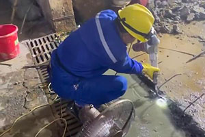 南充地下室伸缩缝堵漏施工视频